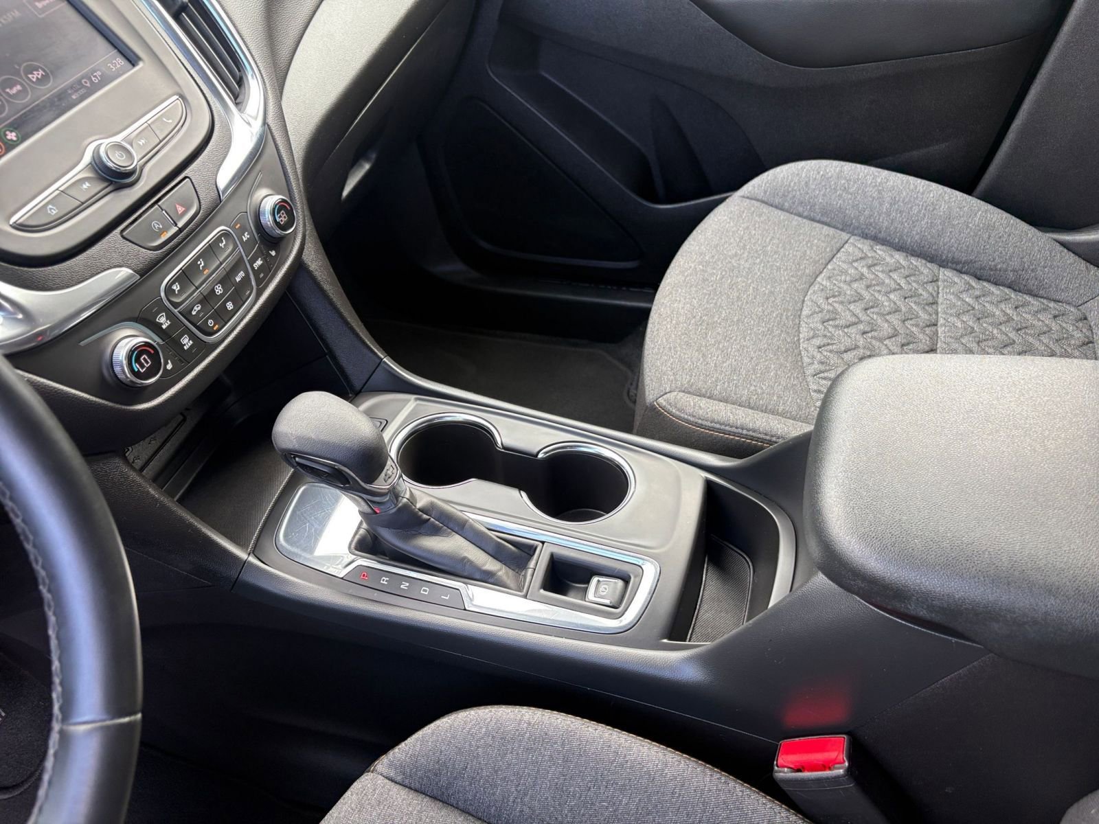 2024 Chevrolet Equinox LT - Photo 44