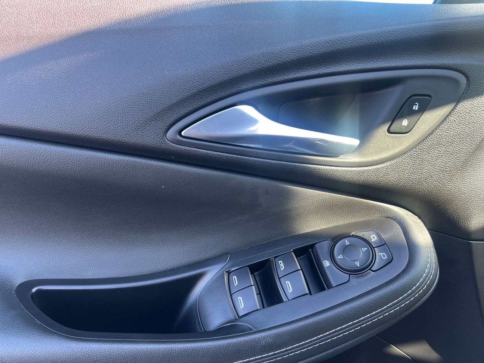 Thumbnail: 2025 Buick Encore GX - 20