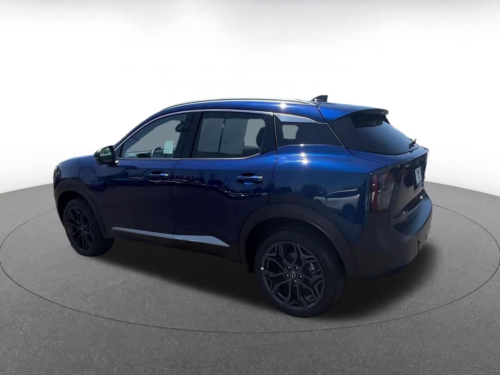 Thumbnail: 2026 Nissan Kicks - 8