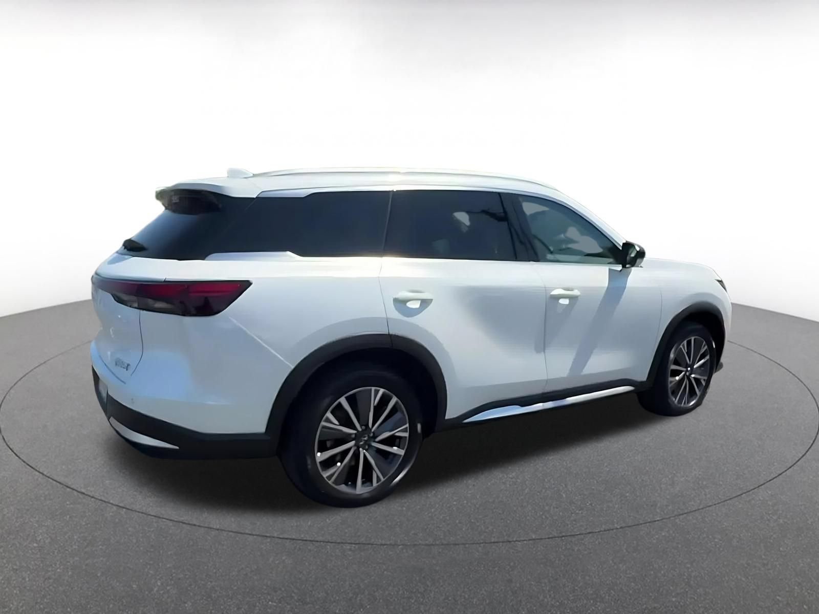 Thumbnail: 2026 INFINITI QX60 - 15
