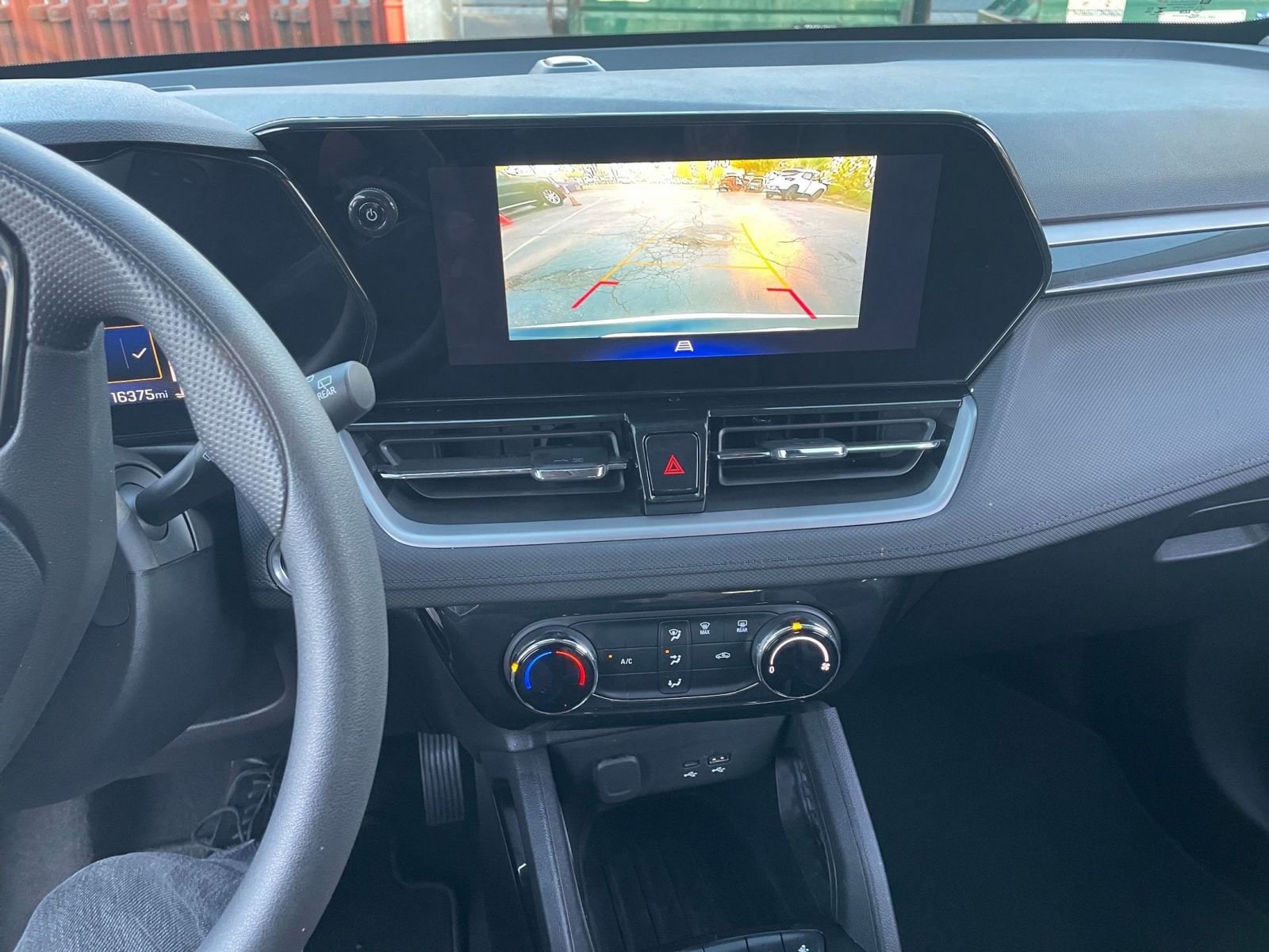 Thumbnail: 2025 Chevrolet TrailBlazer - 17