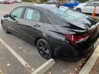 Thumbnail: 2021 Hyundai Elantra - 3