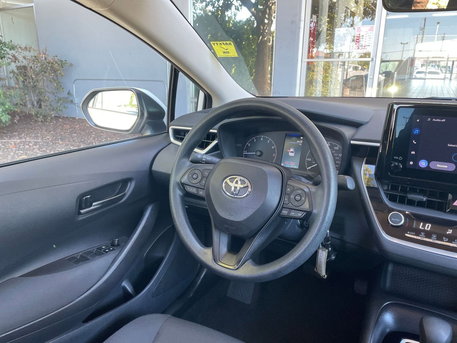 Thumbnail: 2024 Toyota Corolla - 32