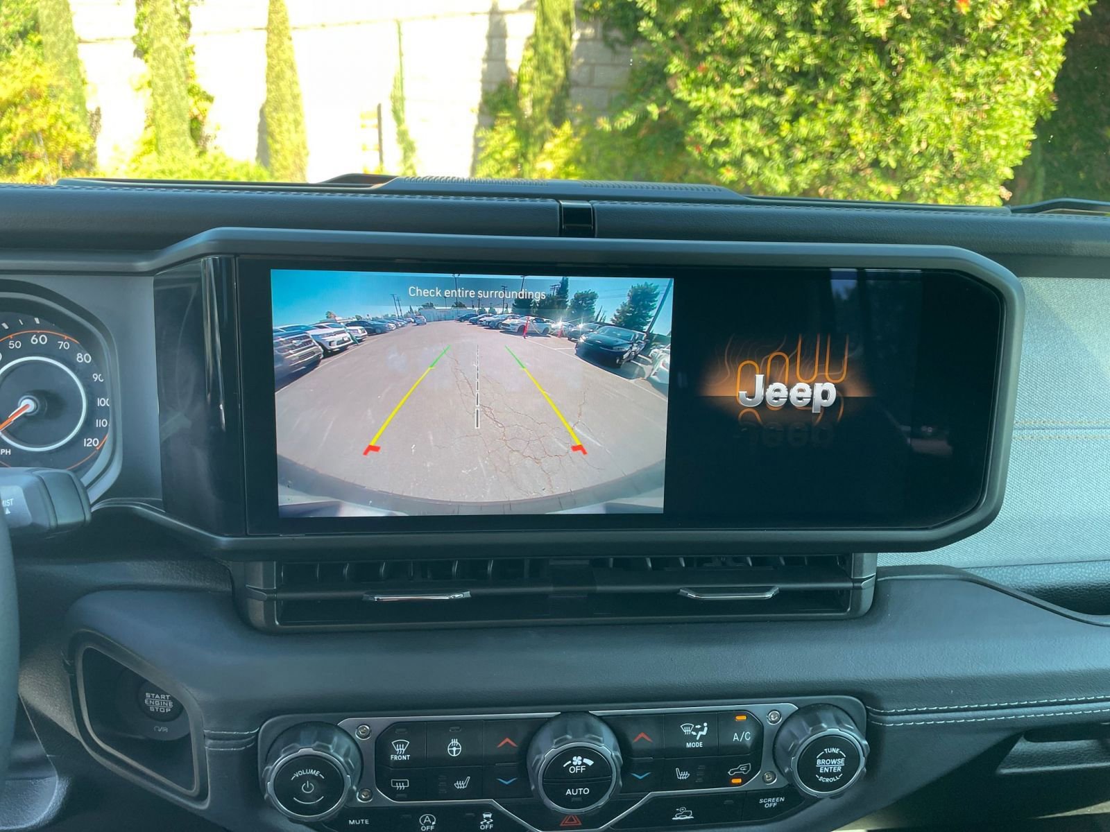 Thumbnail: 2025 Jeep Wrangler - 17