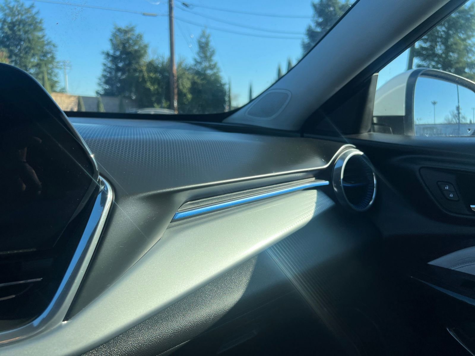 Thumbnail: 2025 Chevrolet Trax - 35