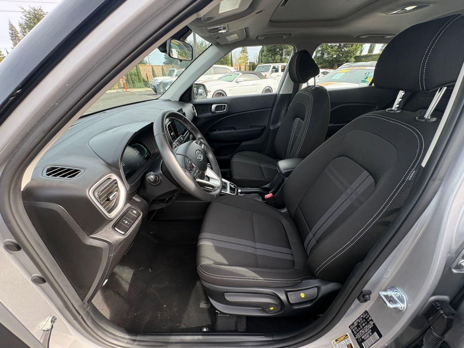 Thumbnail: 2025 Hyundai Venue - 25