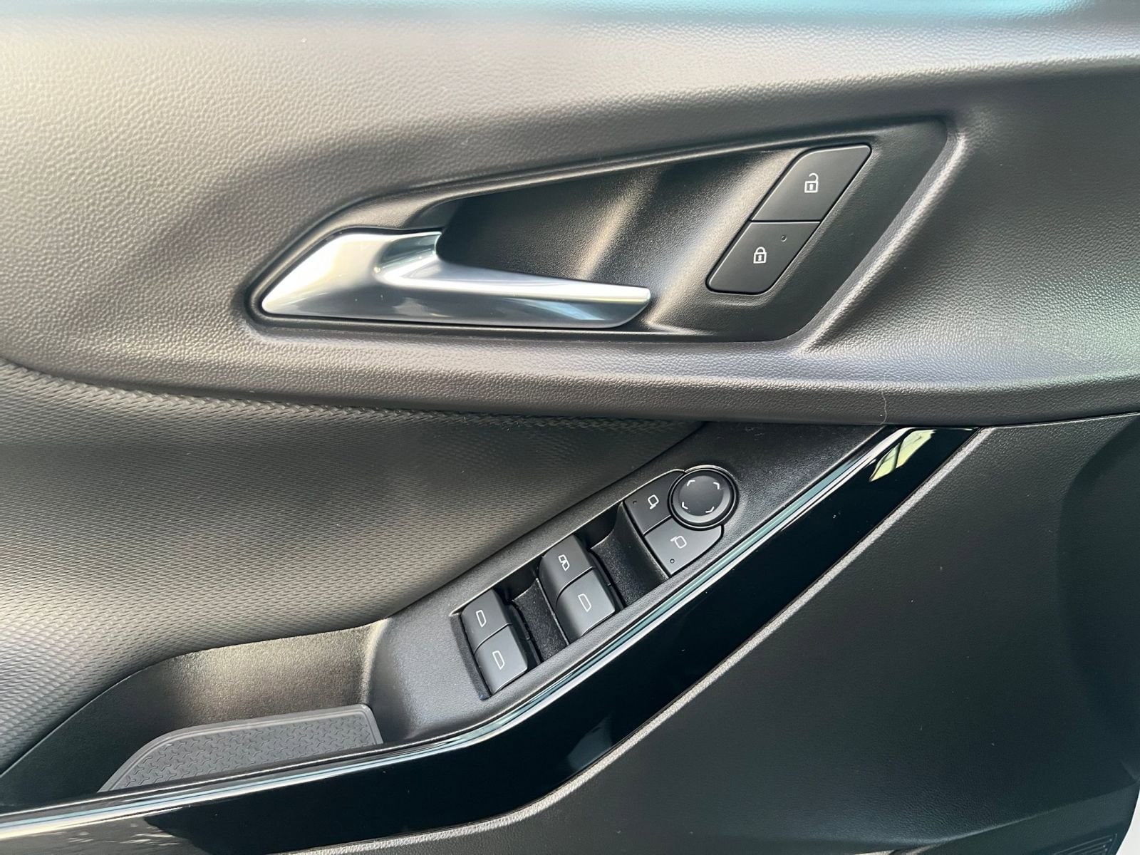 Thumbnail: 2025 Chevrolet Equinox - 20