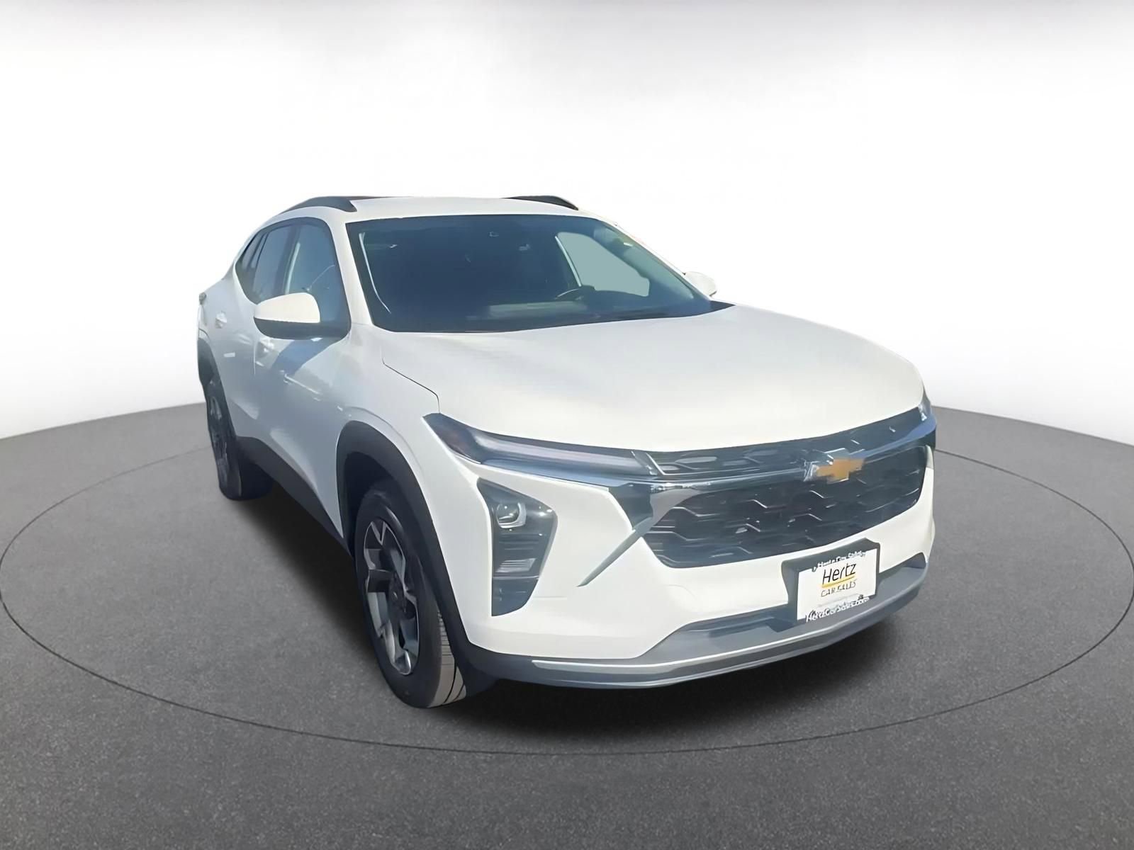 Thumbnail: 2025 Chevrolet Trax - 3