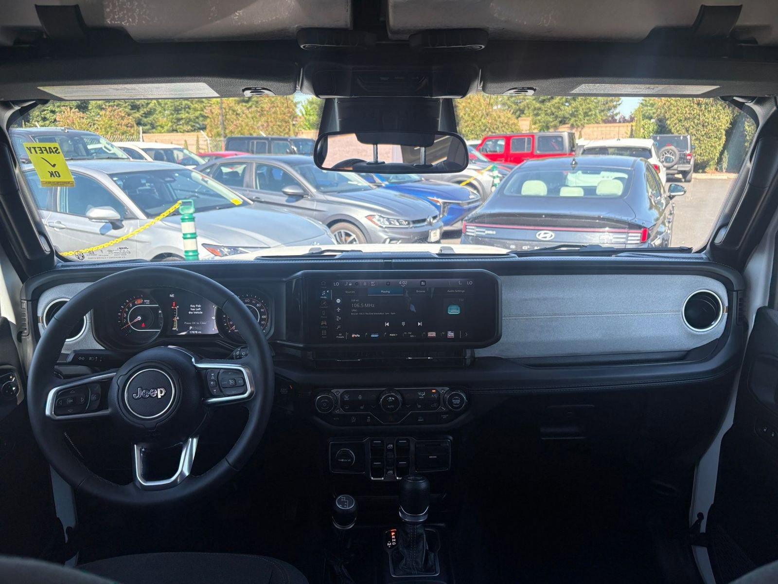 Thumbnail: 2025 Jeep Wrangler - 32