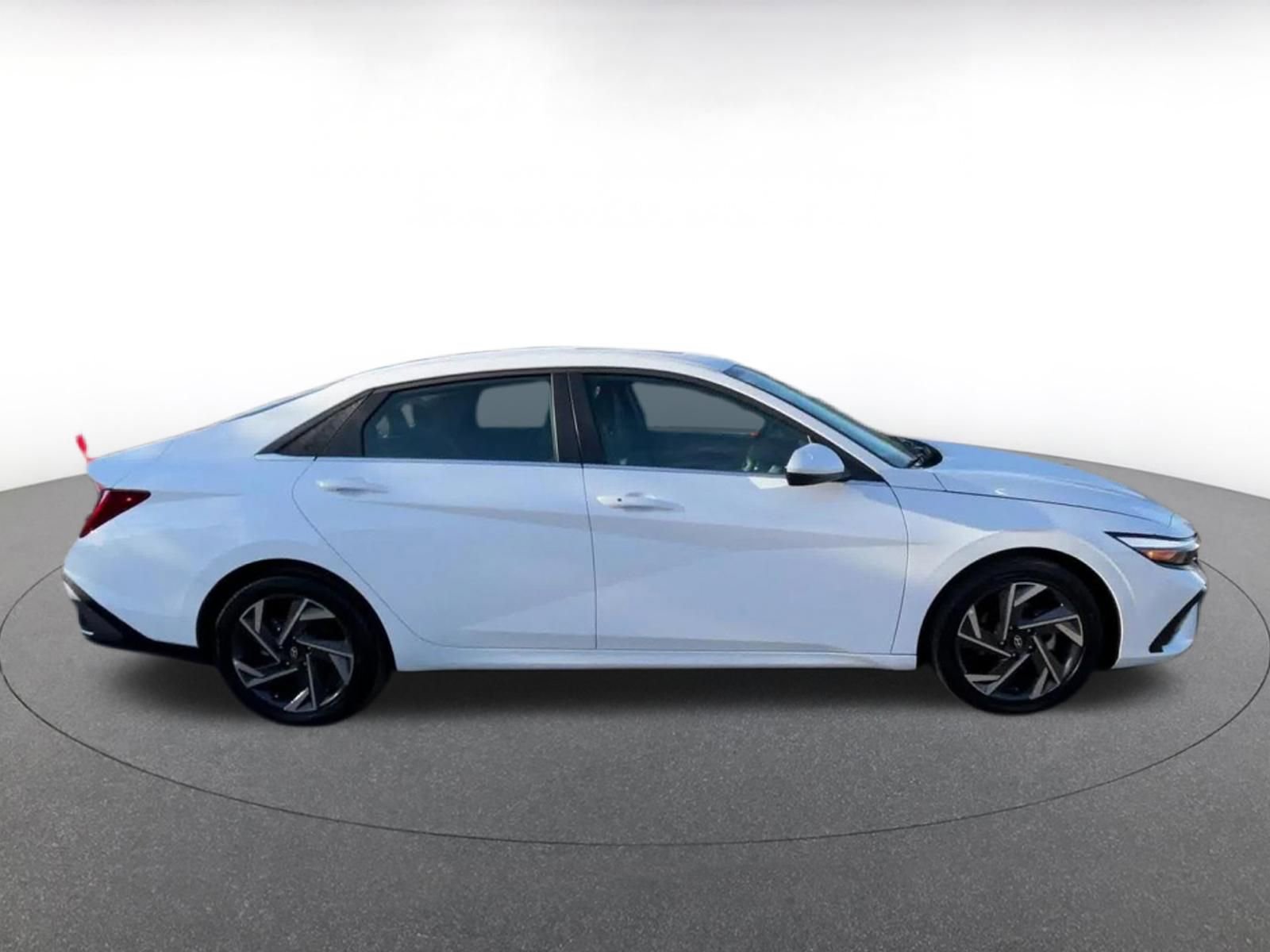 Thumbnail: 2025 Hyundai Elantra - 16
