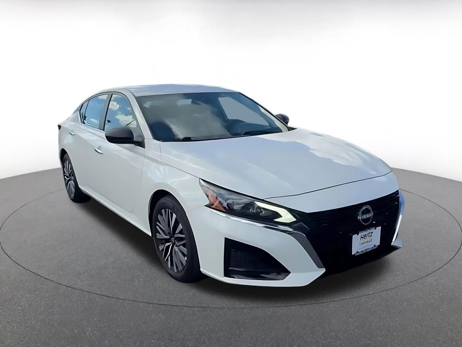 Thumbnail: 2025 Nissan Altima - 3