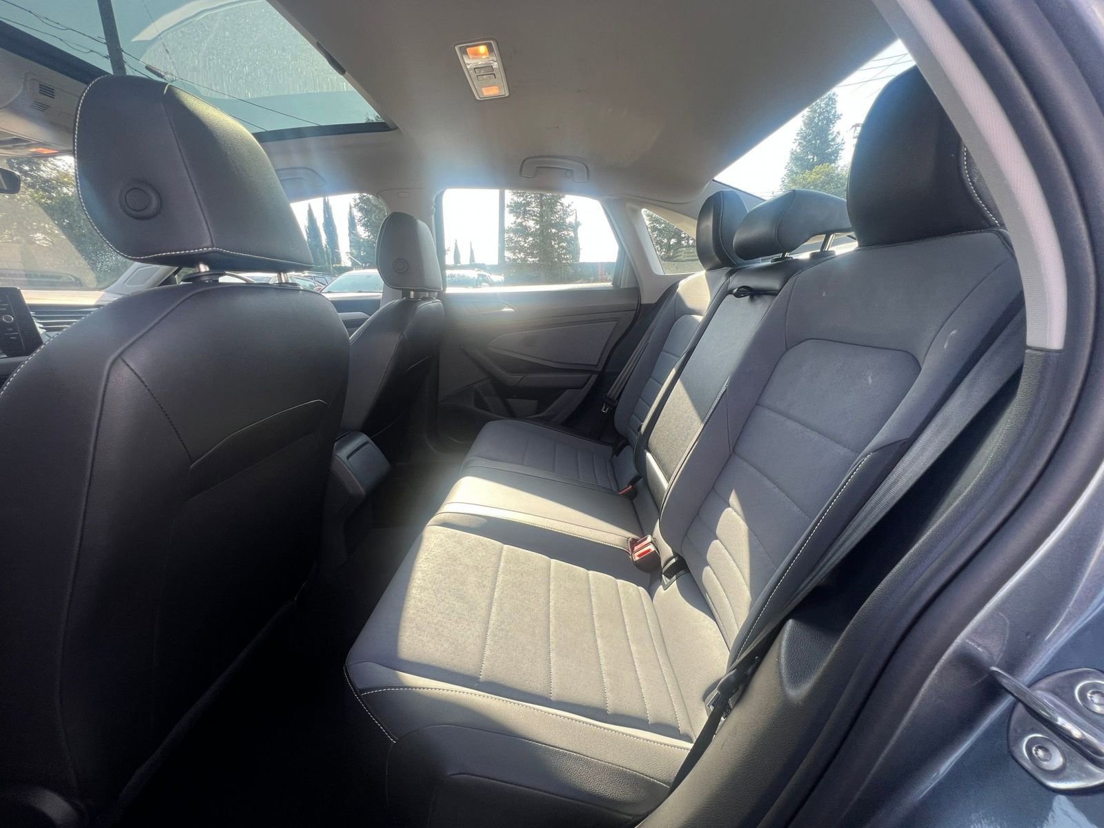 Thumbnail: 2025 Volkswagen Jetta - 21