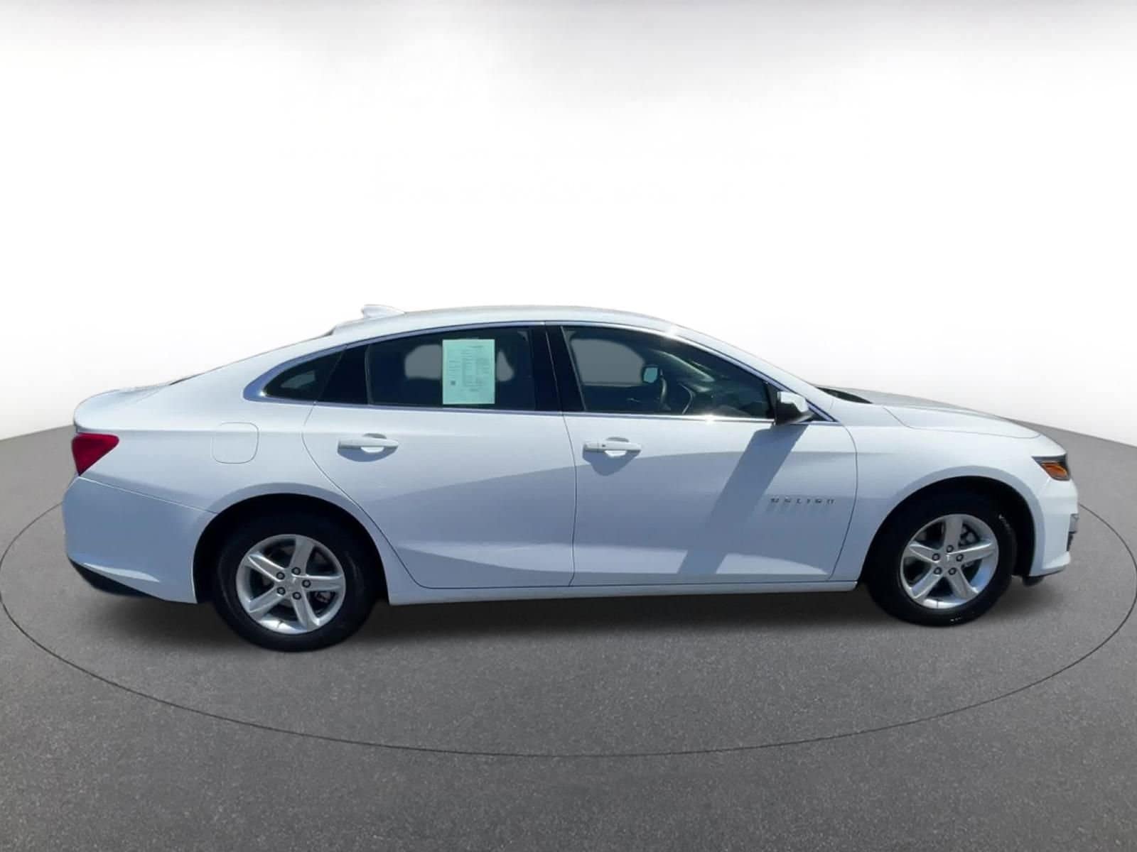Thumbnail: 2024 Chevrolet Malibu - 16