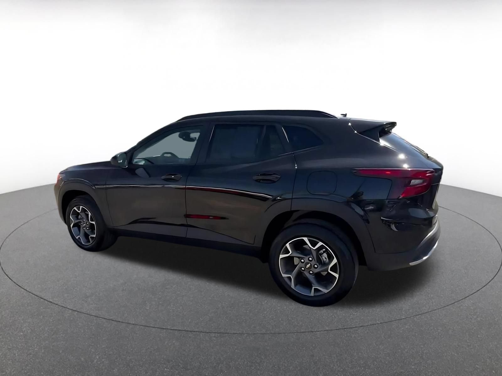 Thumbnail: 2025 Chevrolet Trax - 10
