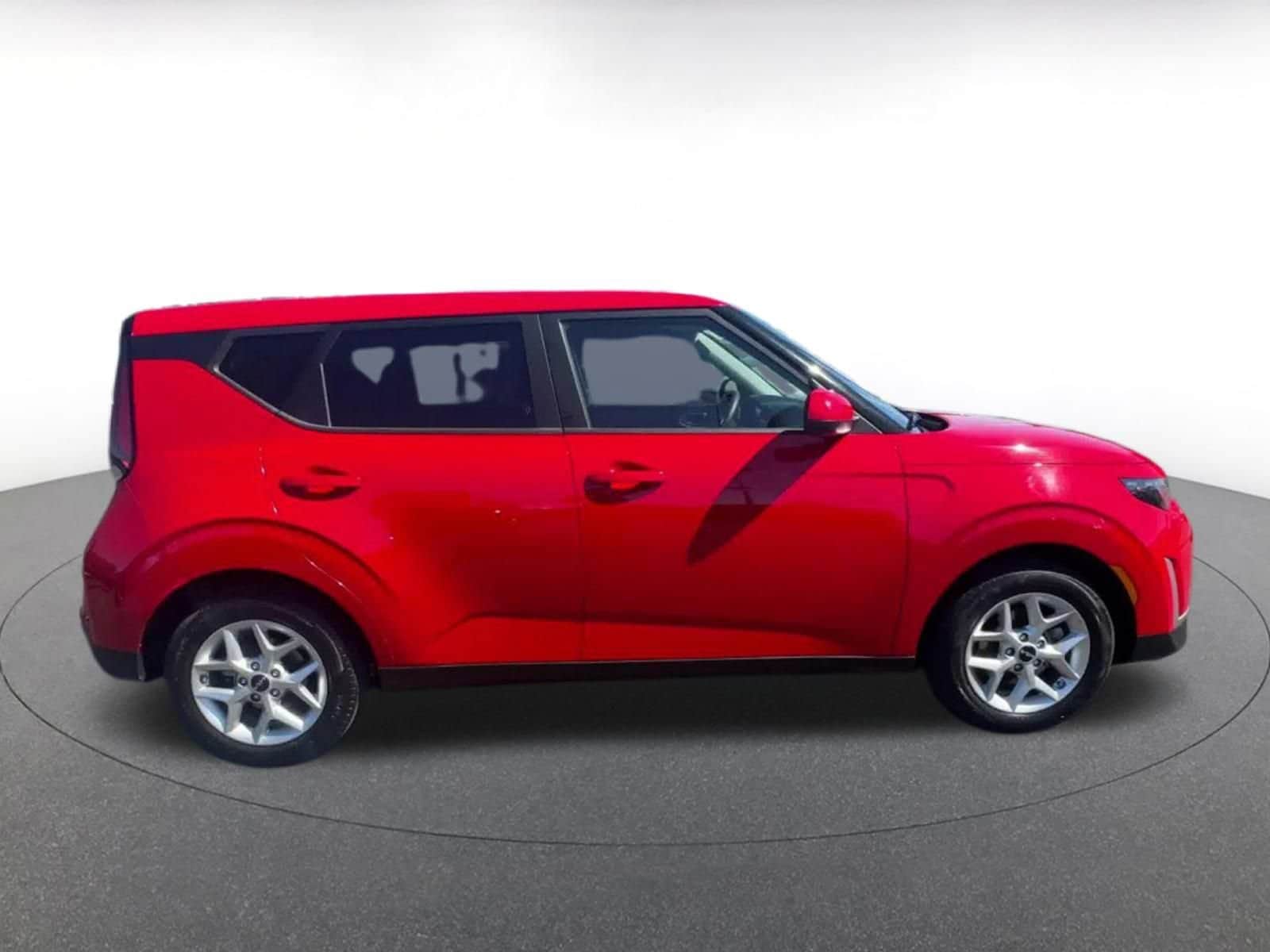 Thumbnail: 2025 Kia Soul - 16