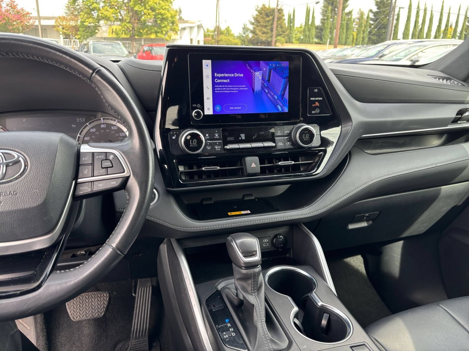 Thumbnail: 2024 Toyota Highlander - 14