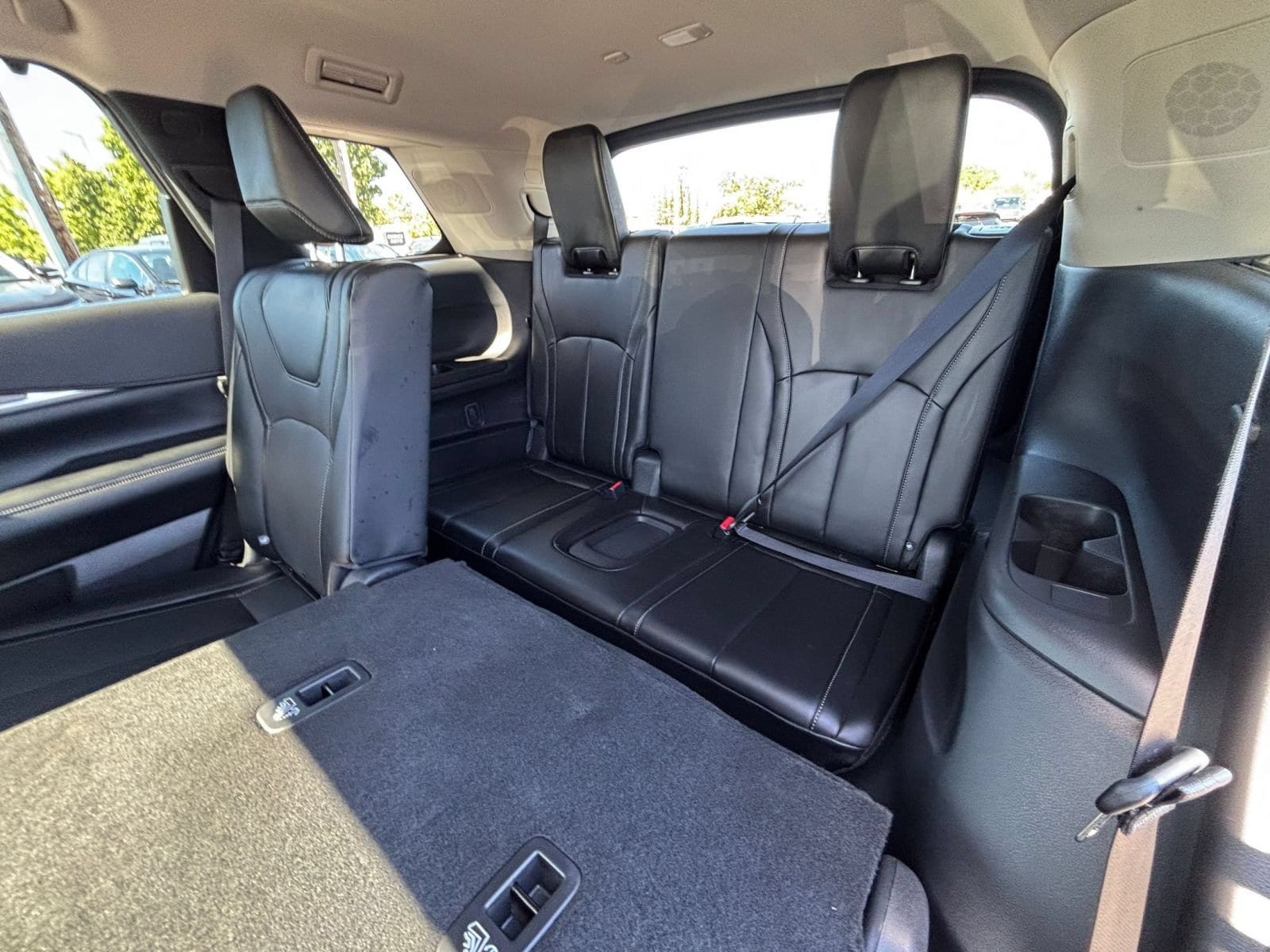 Thumbnail: 2026 INFINITI QX60 - 28