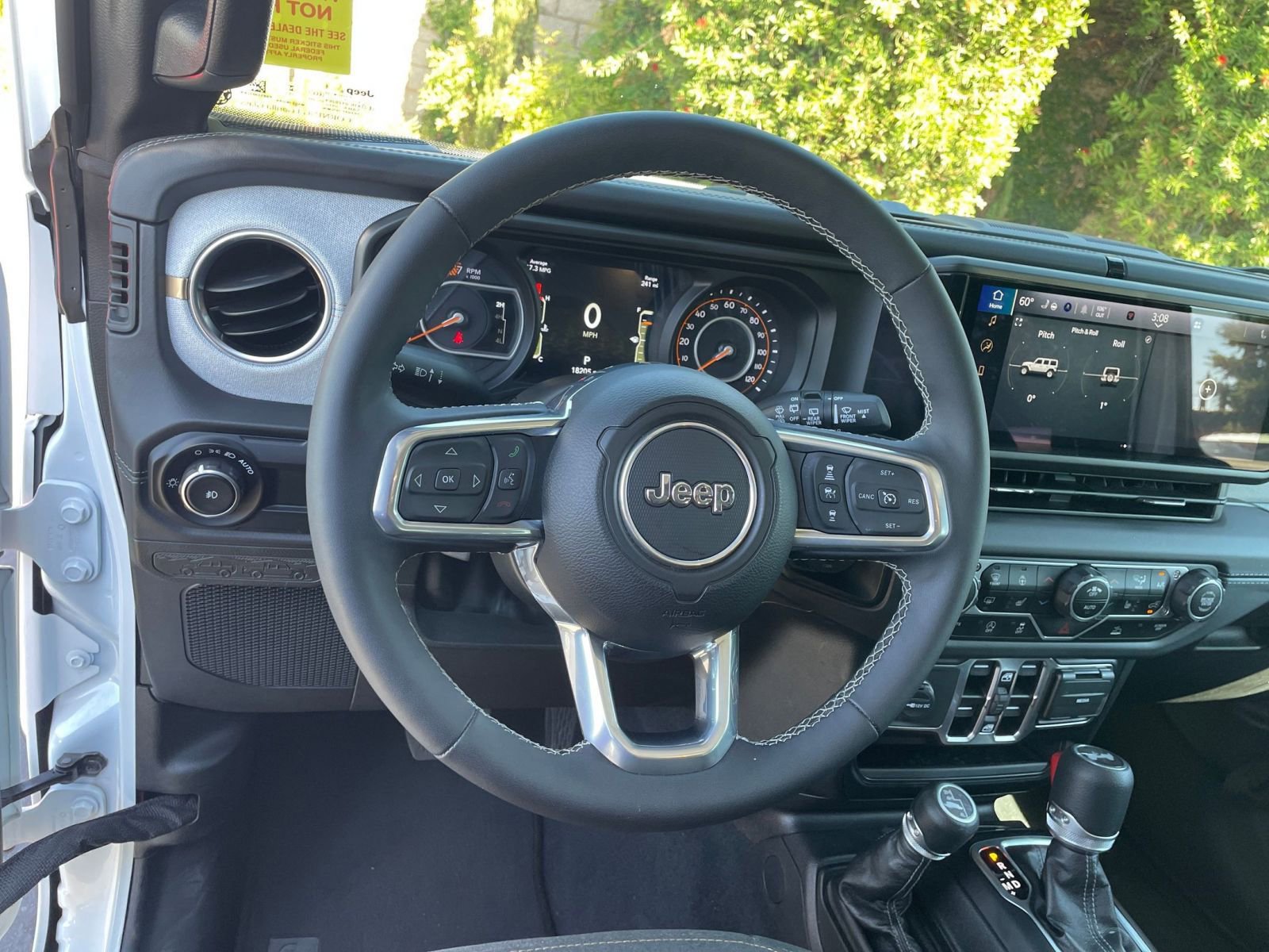 Thumbnail: 2025 Jeep Wrangler - 28