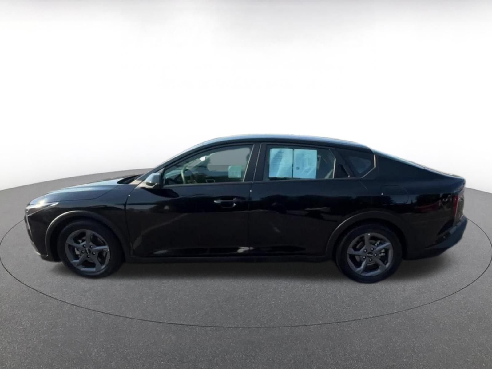 Thumbnail: 2025 Kia K4 - 10
