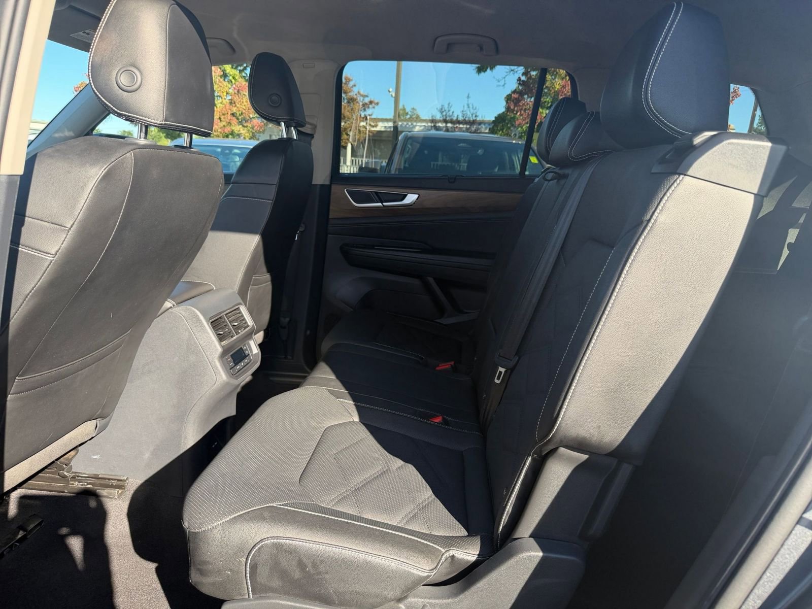 Thumbnail: 2025 Volkswagen Atlas - 25