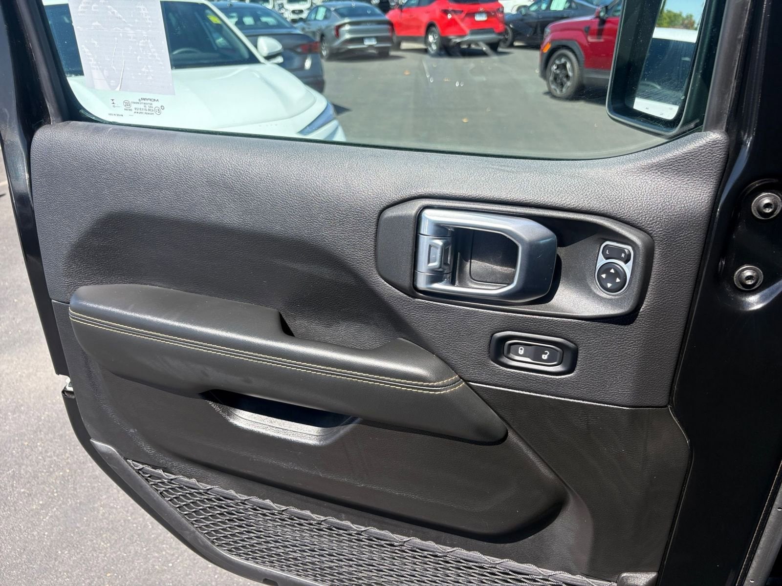 Thumbnail: 2025 Jeep Wrangler - 18
