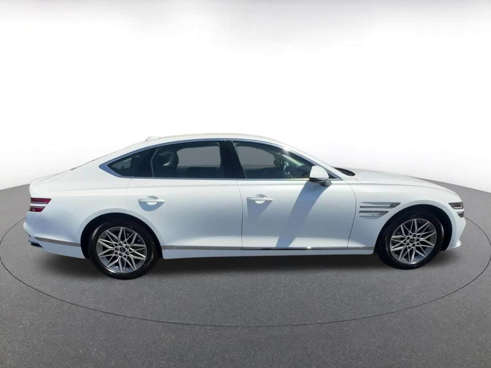 Thumbnail: 2026 Genesis G80 - 16