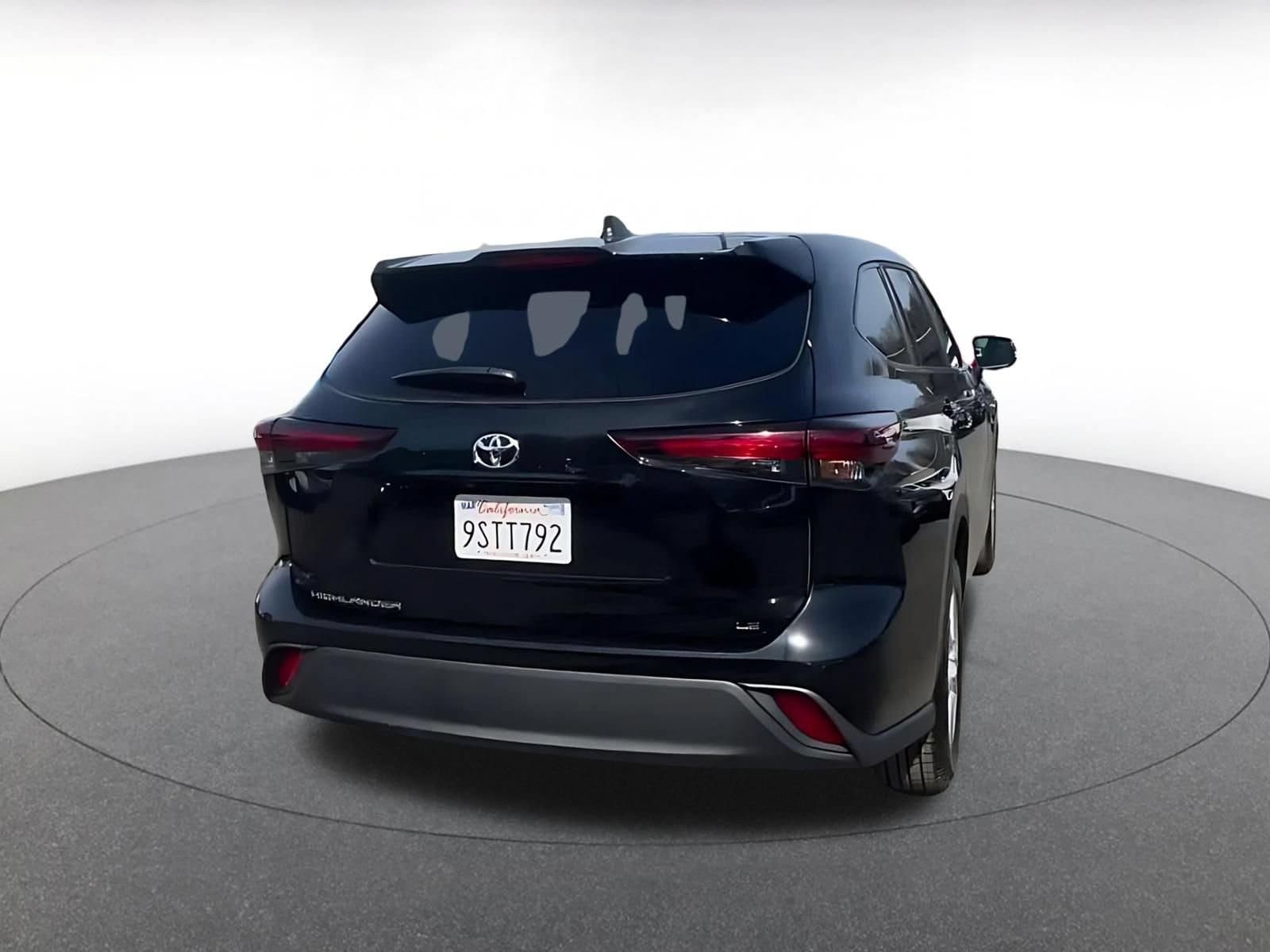 Thumbnail: 2025 Toyota Highlander - 13