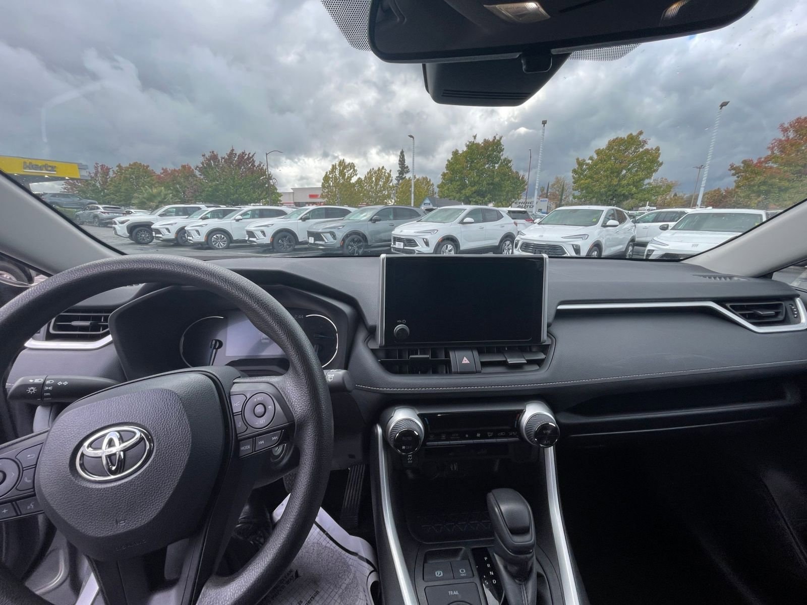 Thumbnail: 2025 Toyota RAV4 - 27