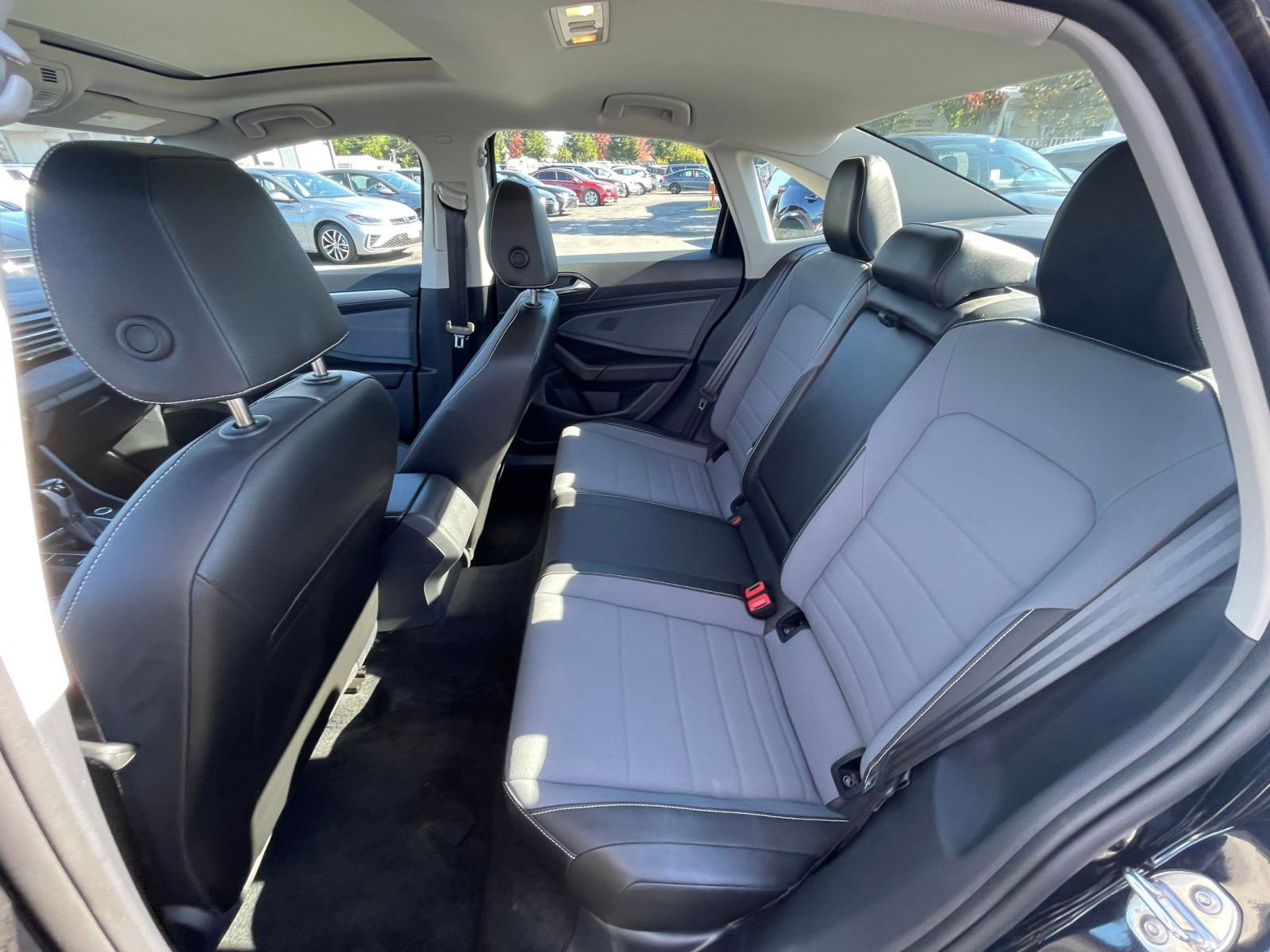 Thumbnail: 2025 Volkswagen Jetta - 24