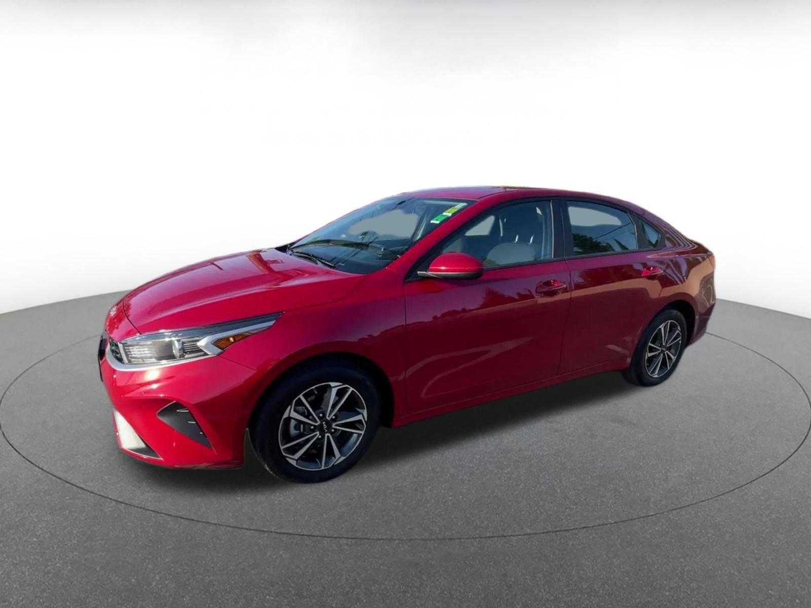 Thumbnail: 2024 Kia Forte - 7