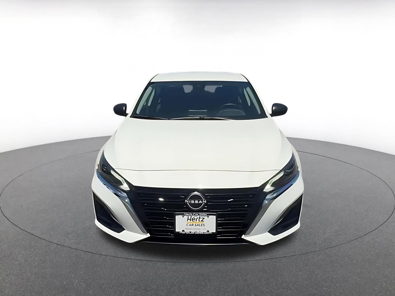 Thumbnail: 2025 Nissan Altima - 4