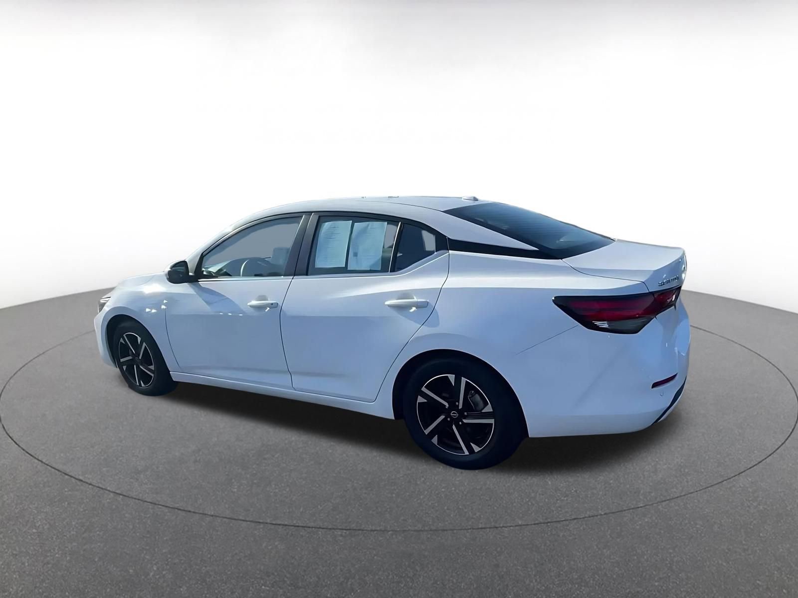 Thumbnail: 2025 Nissan Sentra - 10