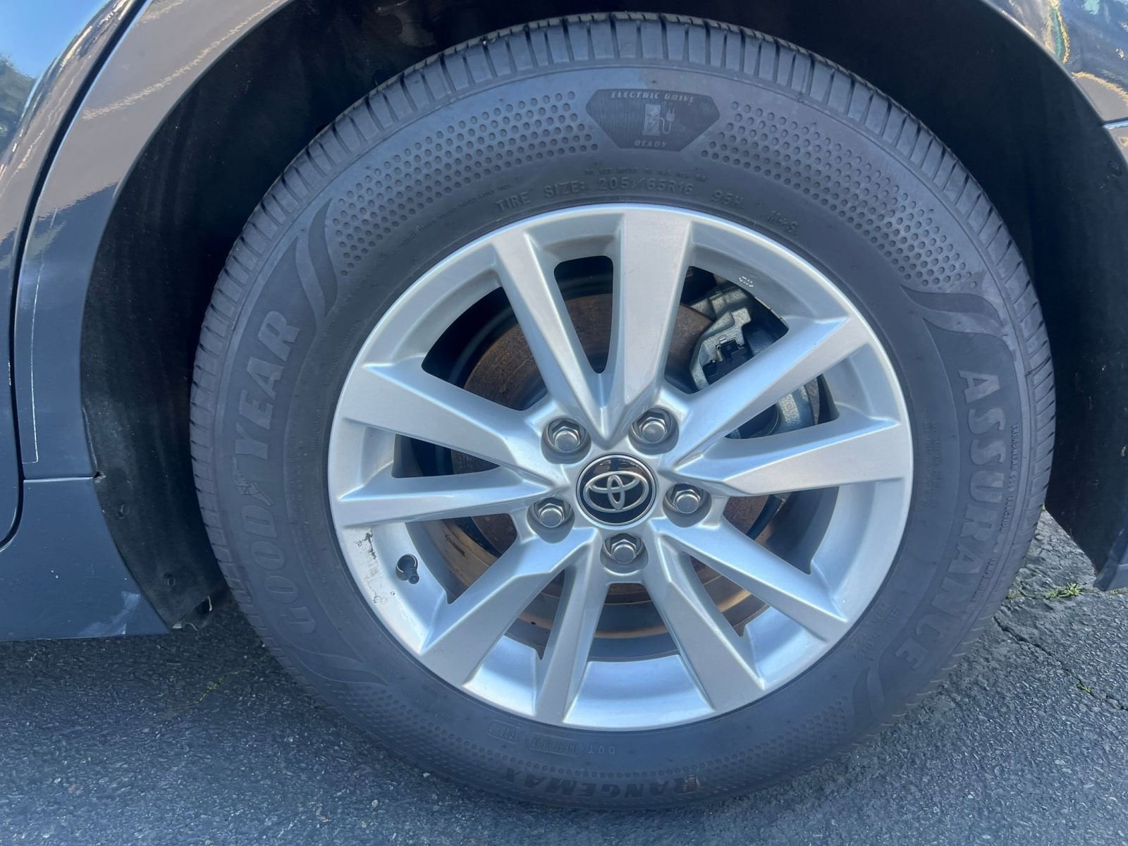 Thumbnail: 2025 Toyota Camry - 30