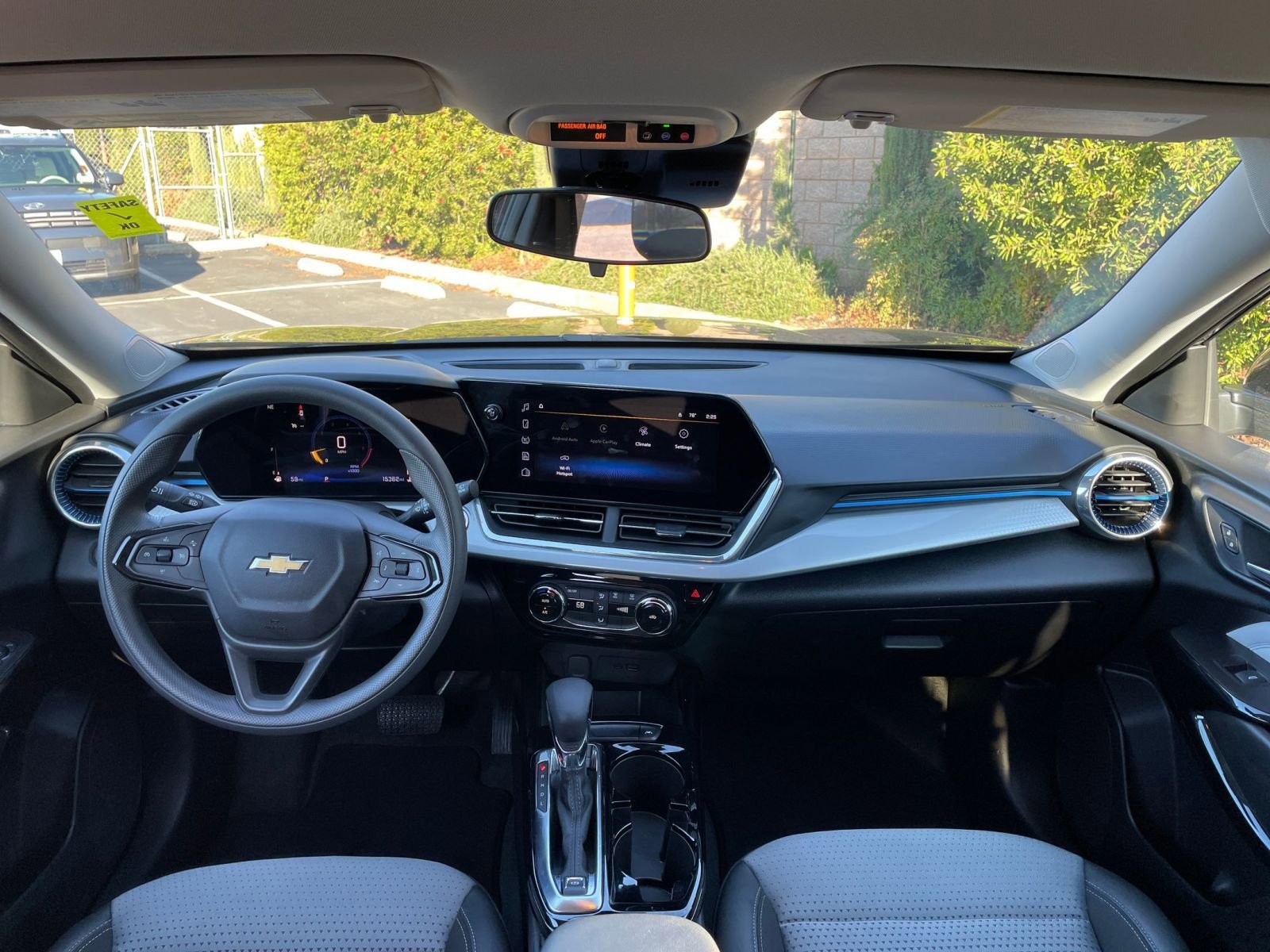 Thumbnail: 2025 Chevrolet Trax - 32