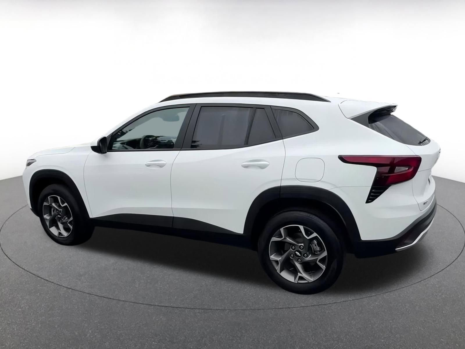 Thumbnail: 2025 Chevrolet Trax - 10