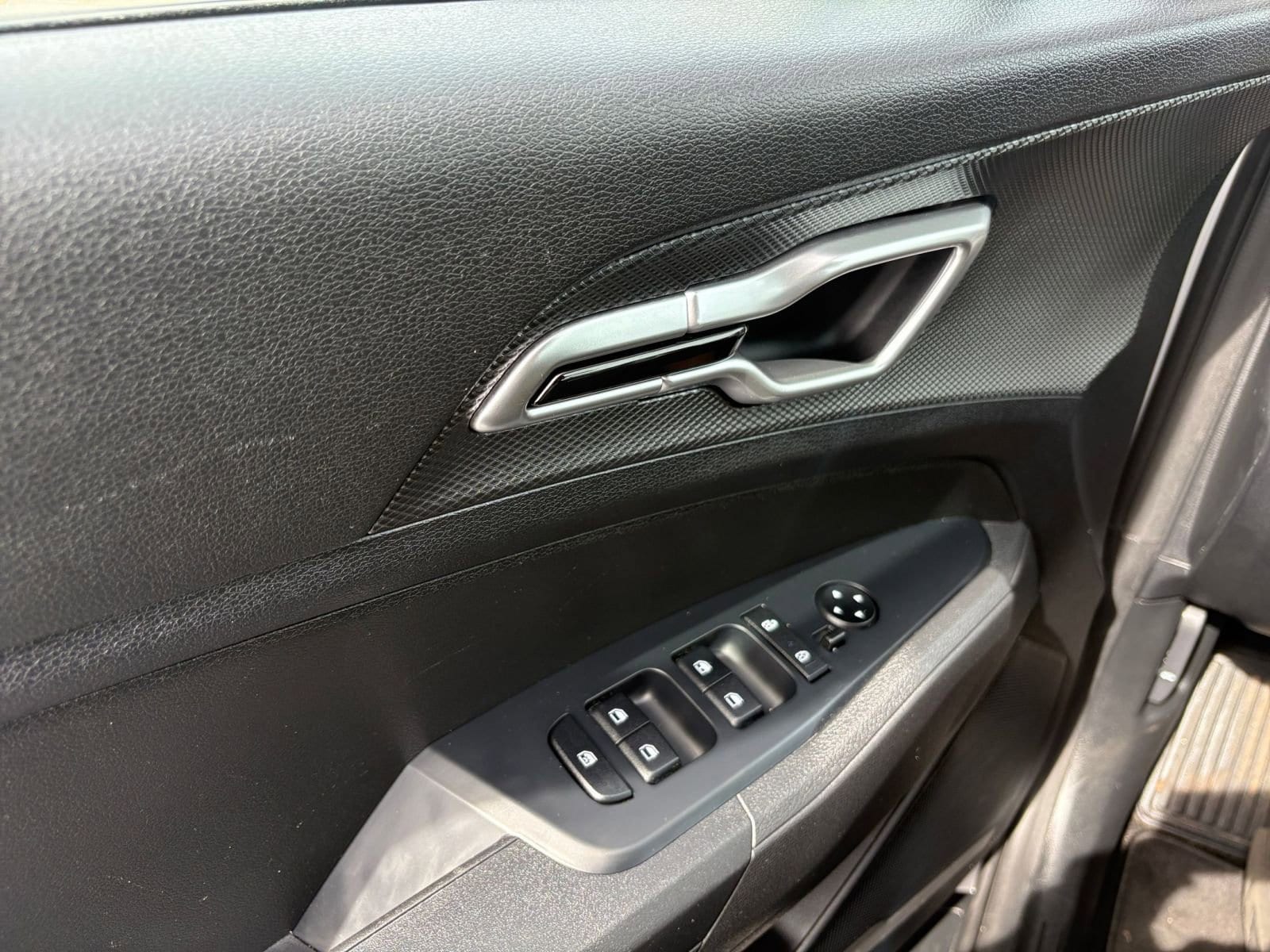 Thumbnail: 2025 Kia Sportage - 18