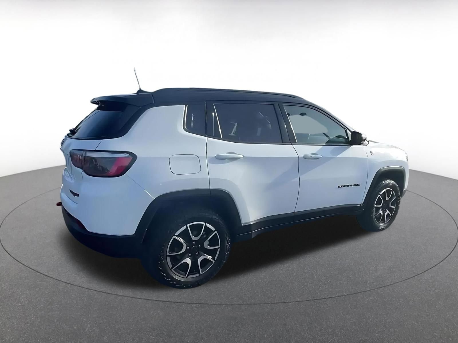 Thumbnail: 2025 Jeep Compass - 15