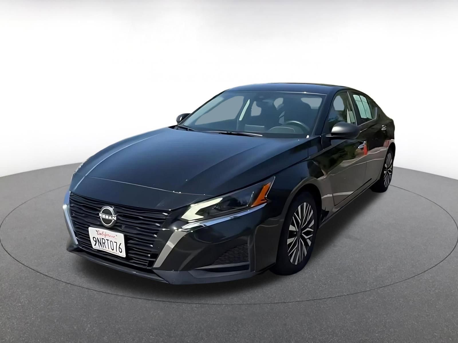 Thumbnail: 2025 Nissan Altima - 7
