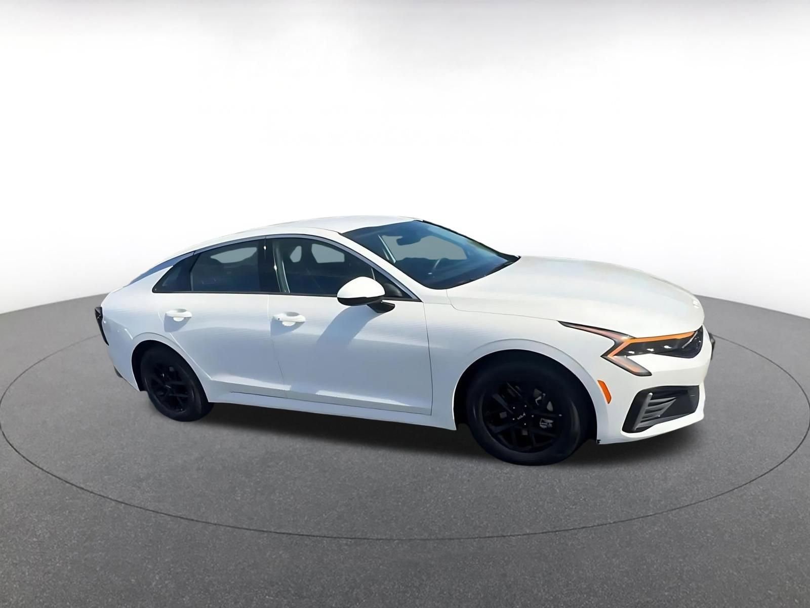 Thumbnail: 2025 Kia K5 - 2