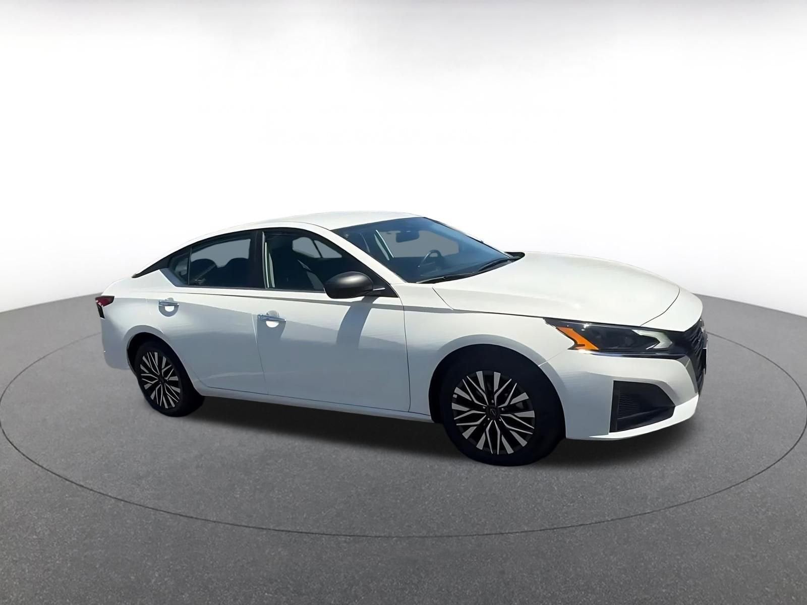 Thumbnail: 2025 Nissan Altima - 2