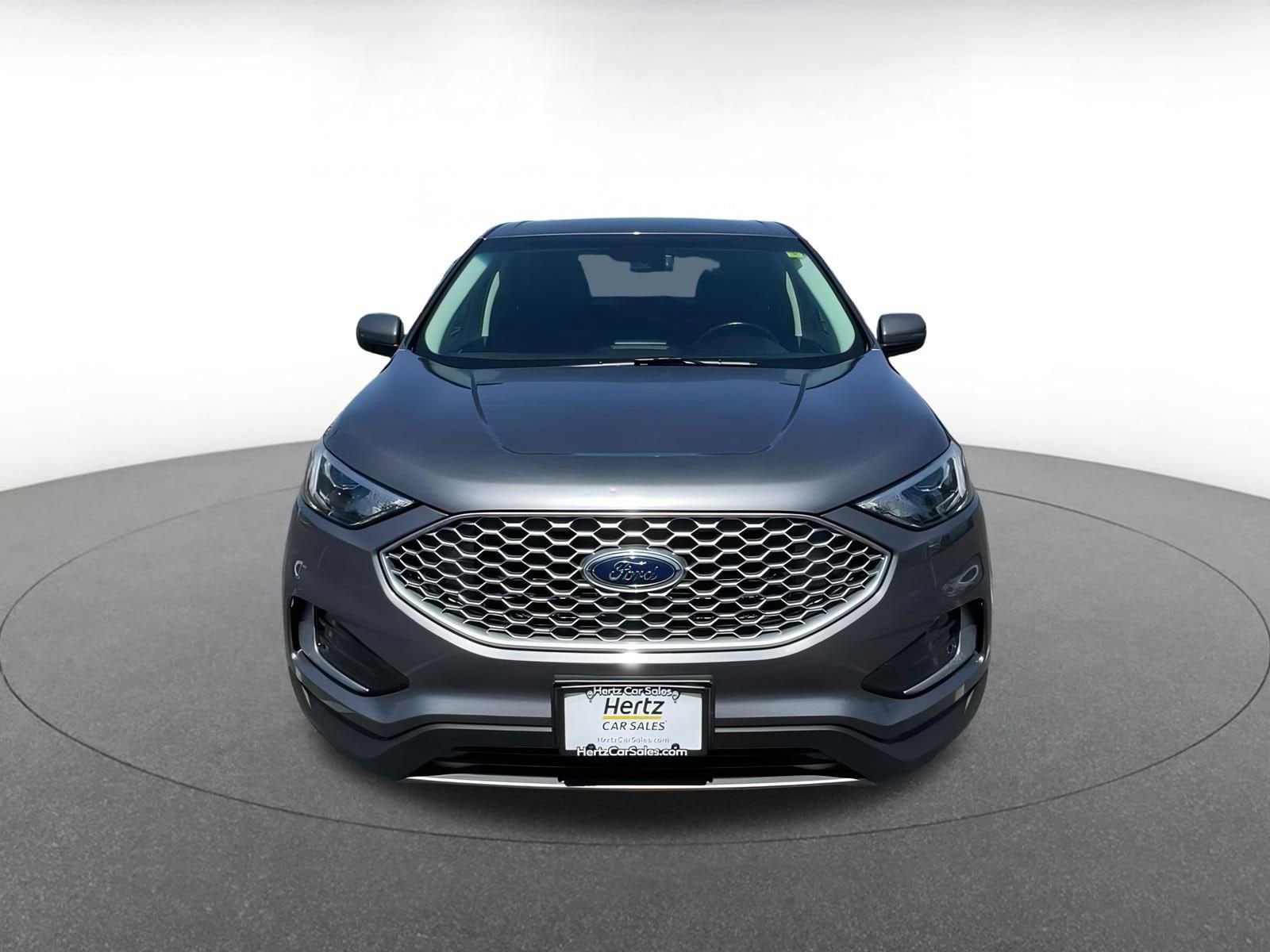 Thumbnail: 2023 Ford Edge - 4