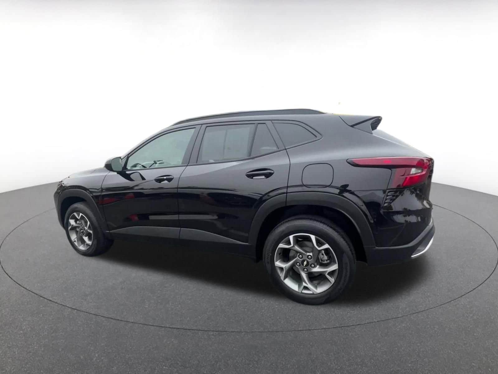 Thumbnail: 2025 Chevrolet Trax - 10