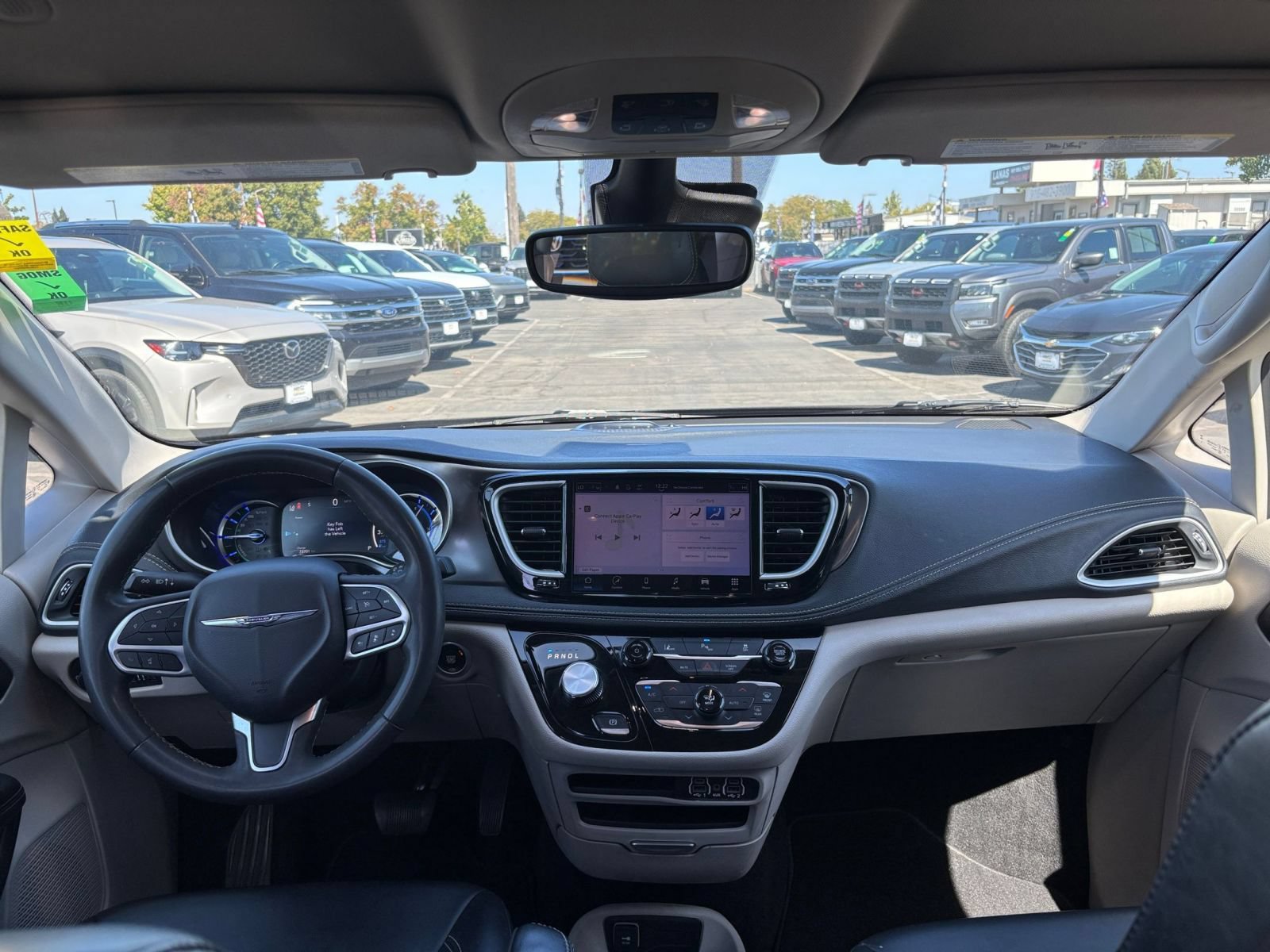 Thumbnail: 2023 Chrysler Pacifica - 35