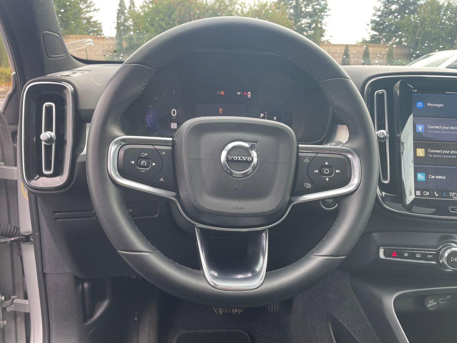 Thumbnail: 2024 Volvo XC40 - 31