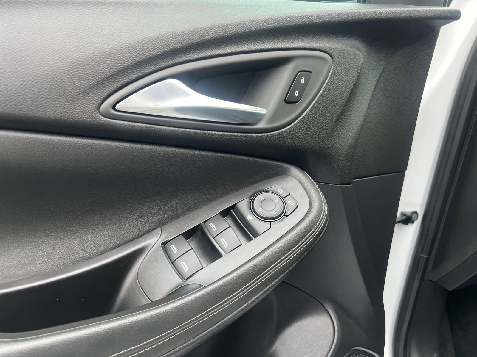 Thumbnail: 2025 Buick Encore GX - 20