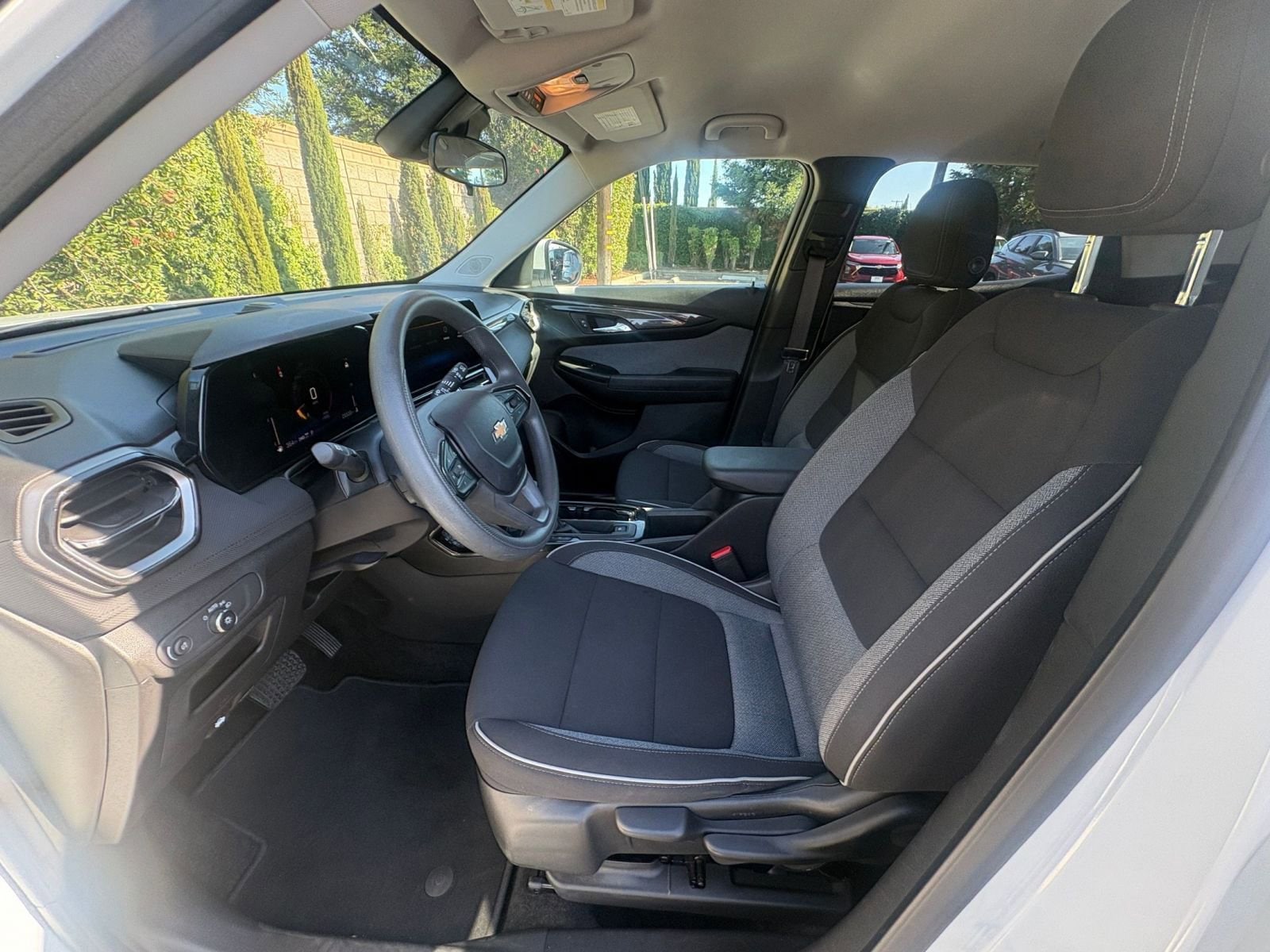 Thumbnail: 2025 Chevrolet TrailBlazer - 25