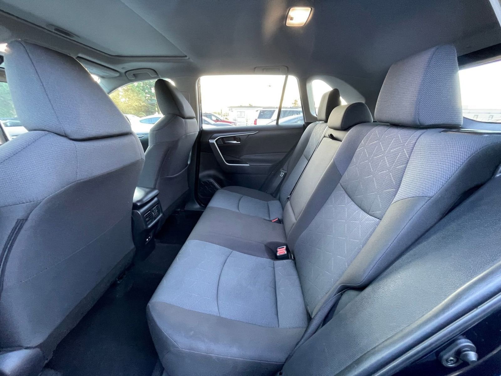 Thumbnail: 2025 Toyota RAV4 - 25