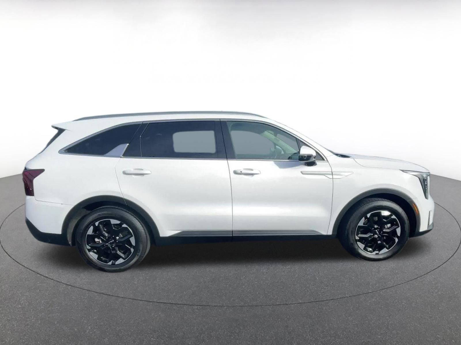 Thumbnail: 2024 Kia Sorento - 16