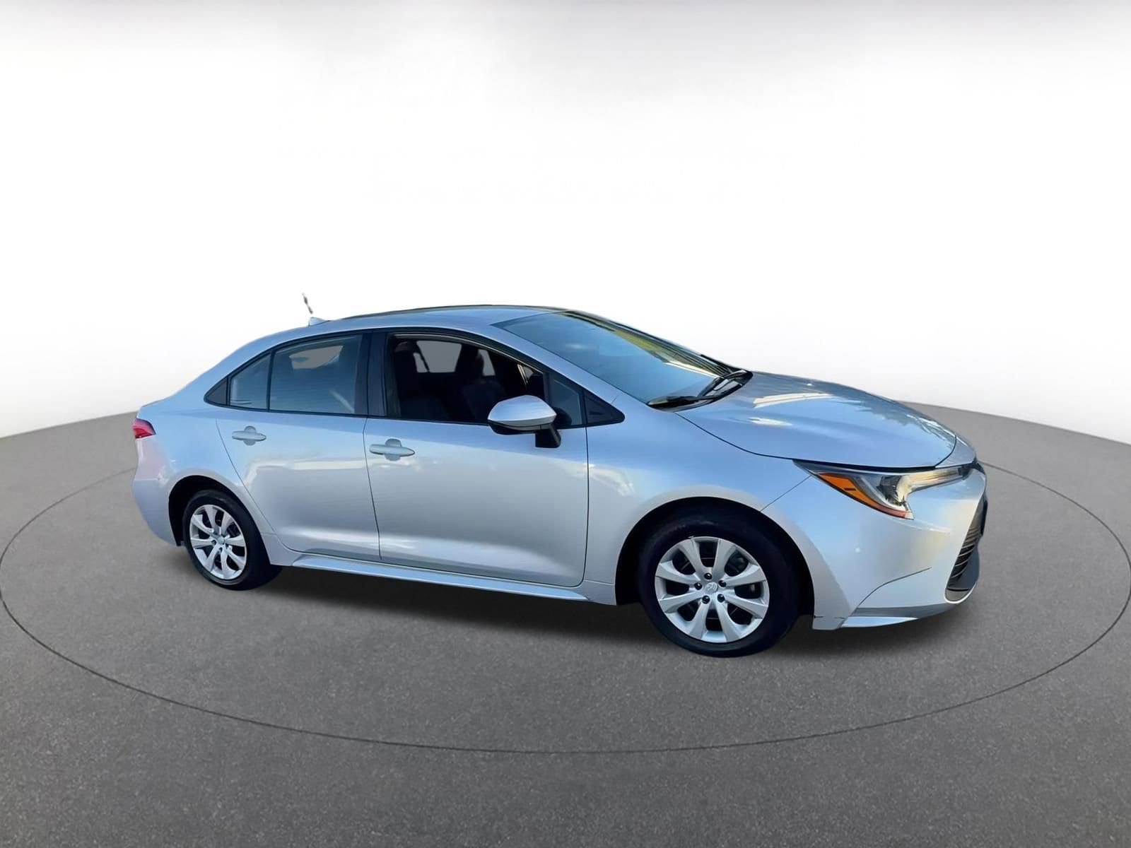 Thumbnail: 2025 Toyota Corolla - 2