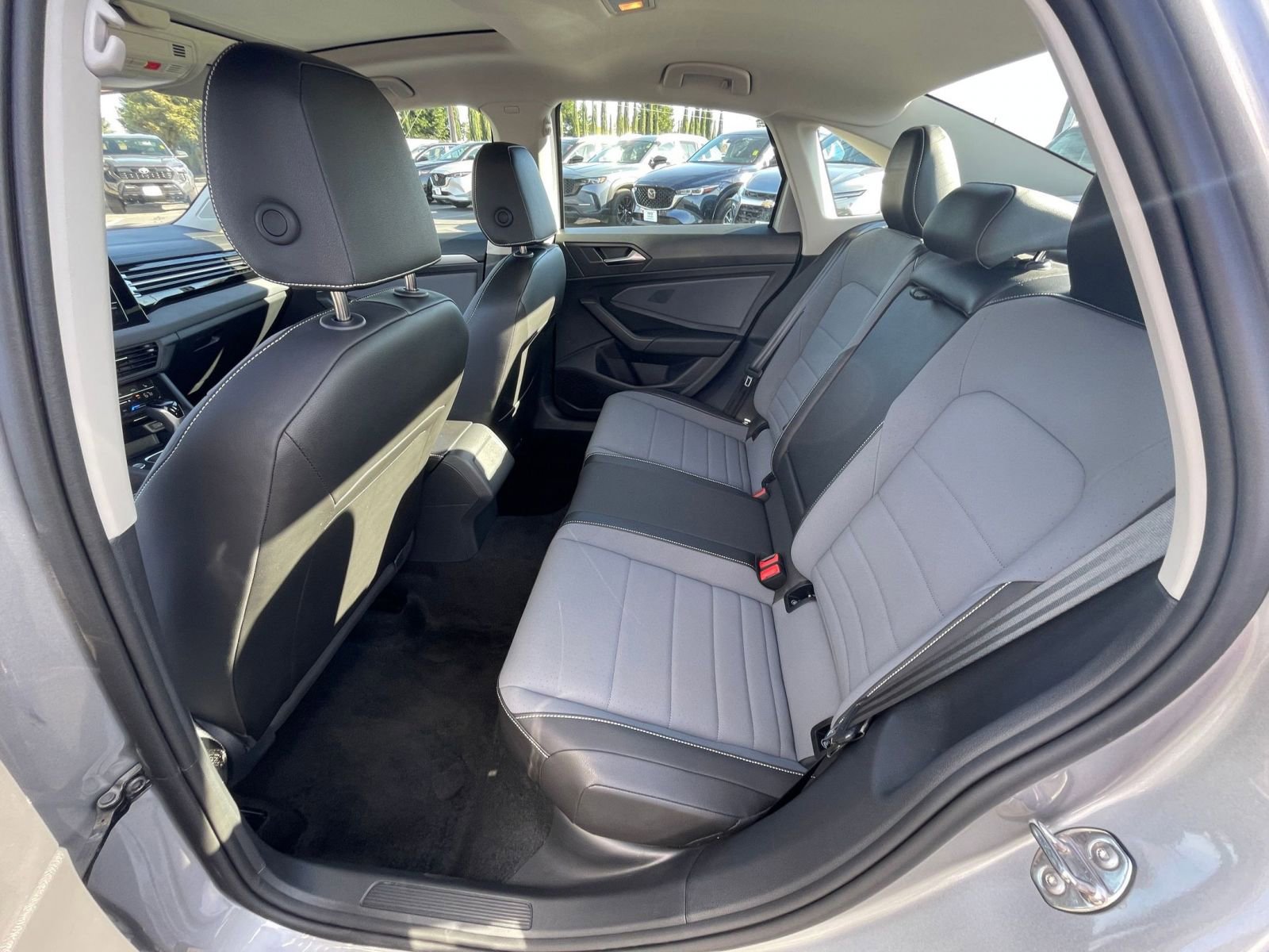 Thumbnail: 2025 Volkswagen Jetta - 24